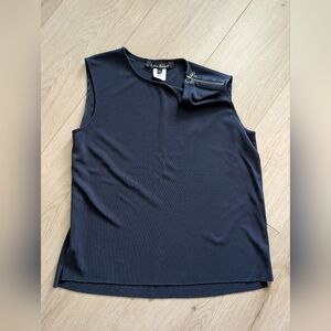 Lida Baday navy blue sleeveless Blouse with a zipper detail